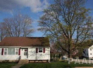 100 Dietrich Ct, Morton, IL 61550