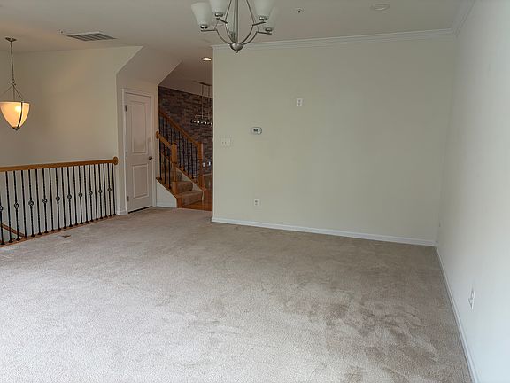 4th image of 3190 Yeager Dr