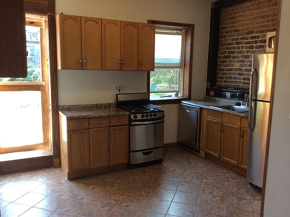 2nd image of 942 Atlantic Ave #1