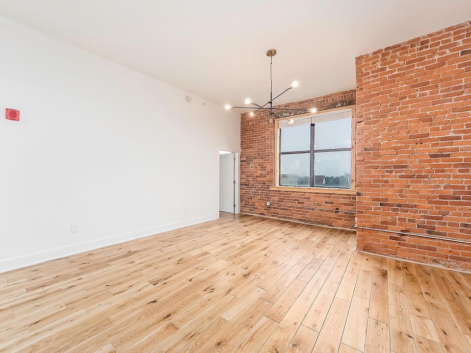 1st image of 116 E Noble St #3-E