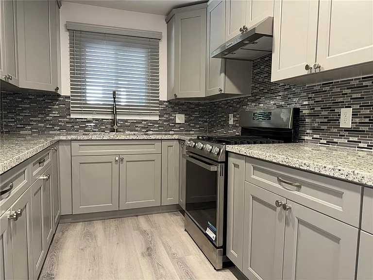 844 Woodlawn St #A — Photo 6