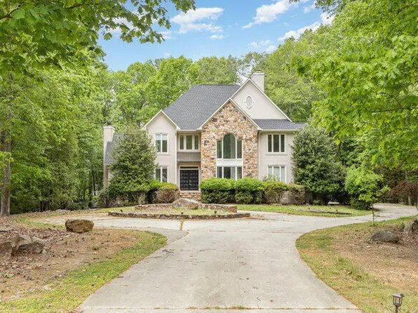 5 Chevoit Ct, Durham, NC 27712