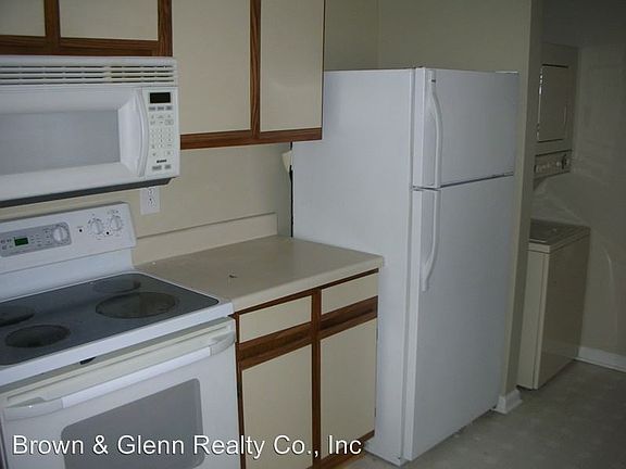 5th image of 1042 Churchill Downs Ct APT H
