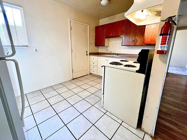 532 Chama St SE — Photo 3