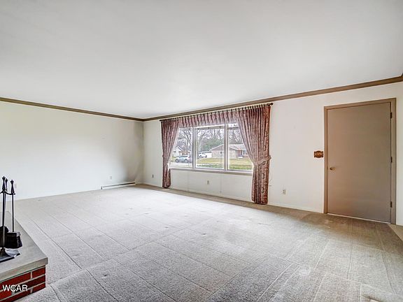 5th image of 1032 Maplewood Dr