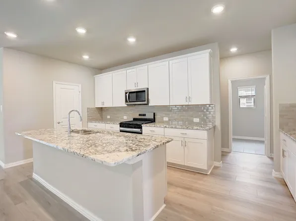 2126 Palomino Ln, Seagoville, TX 75159