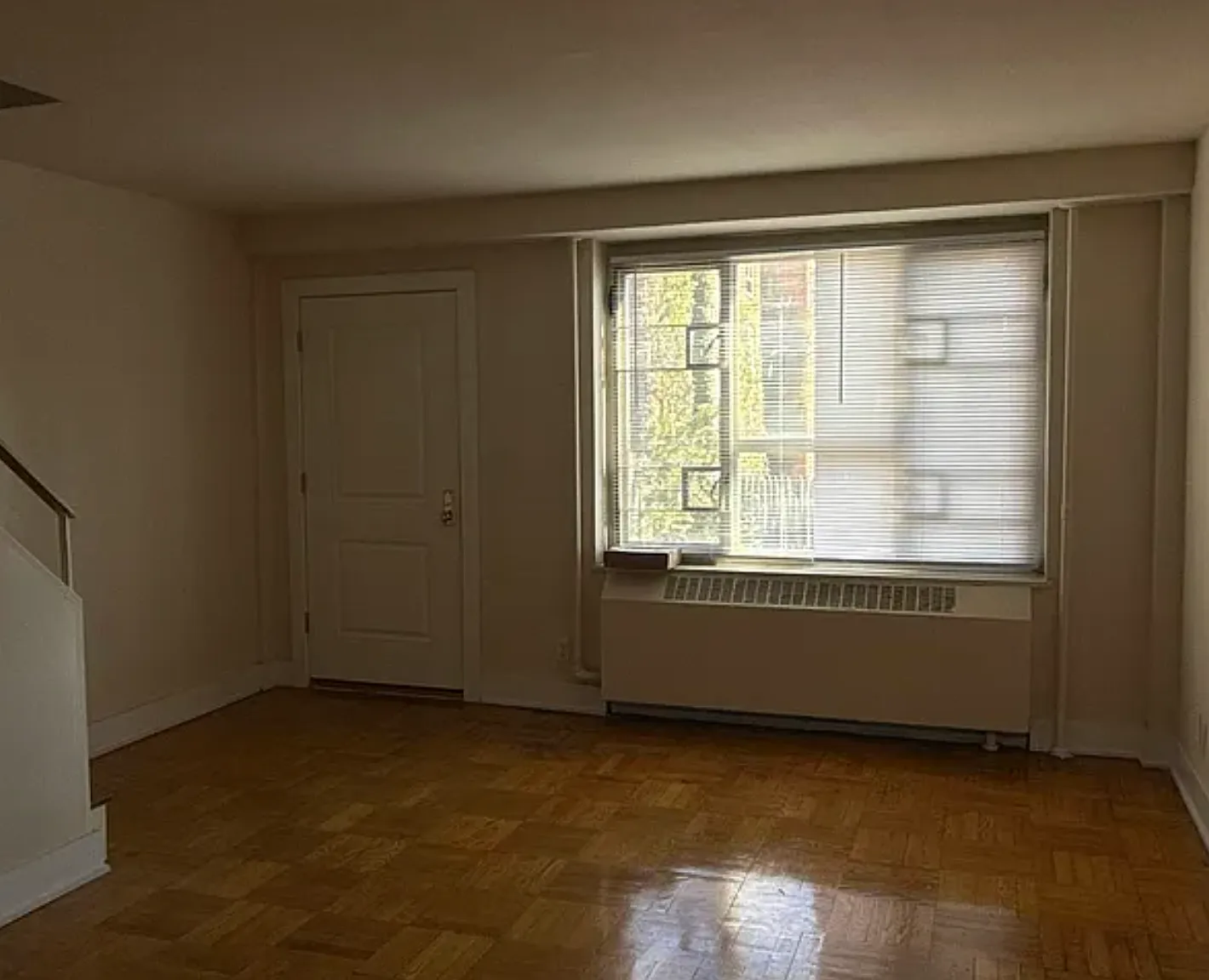 190th Ln, Fresh Meadows — Photo 2