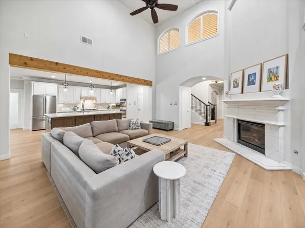 7922 Emerald Haven Dr, Sugar Land, TX 77479
