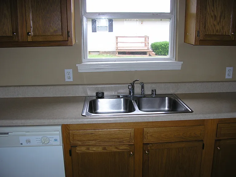 4490 Woodstone Dr — Photo 13