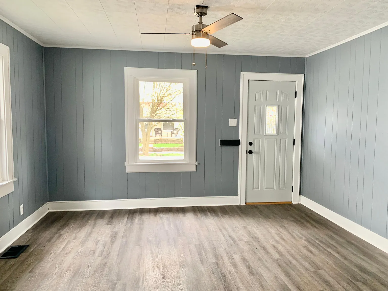 2 bed, 884 sqft, $800 — Photo 2