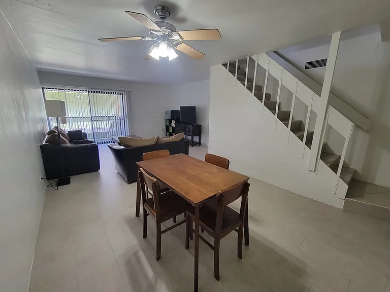 941 N Euclid Ave #226 — Photo 1