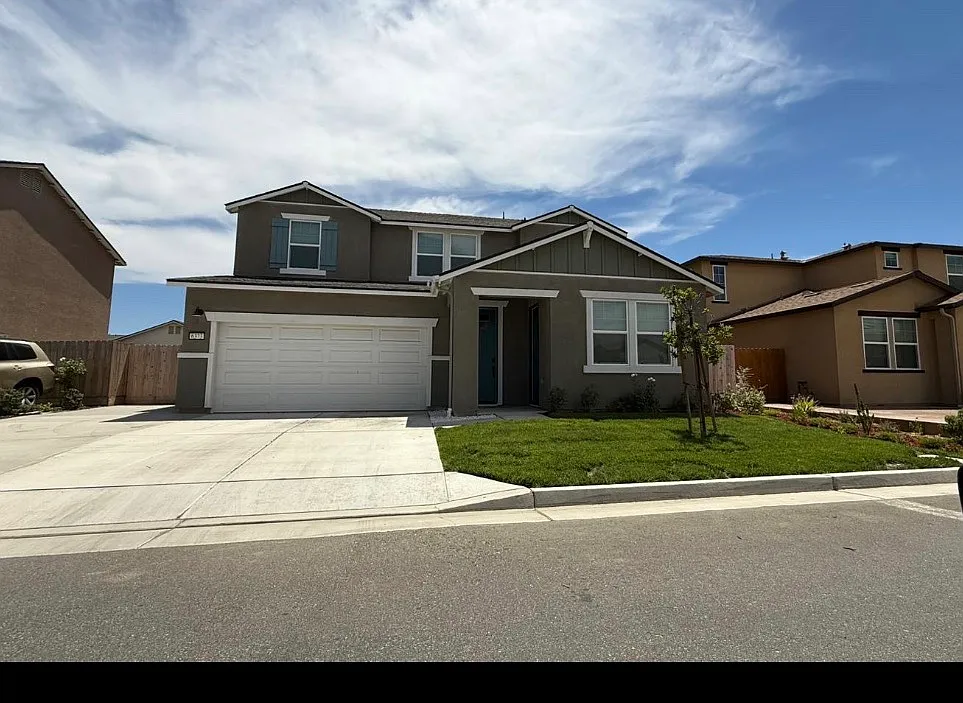 4 bed, 2454 sqft, $3,000 — Photo 1