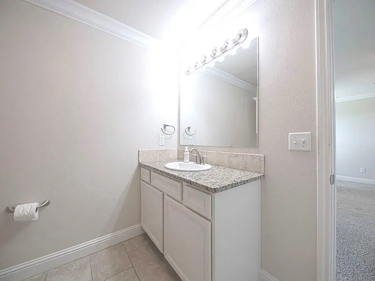 1603 Revolution Dr — Photo 12
