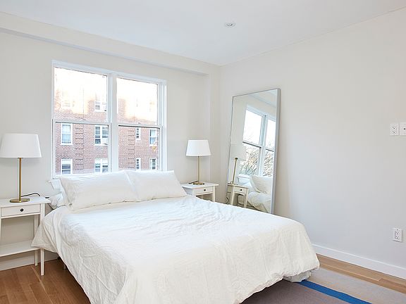 3rd image of 222 Park Pl APT 4A
