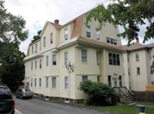 4 Clarence St, Worcester, MA 01605