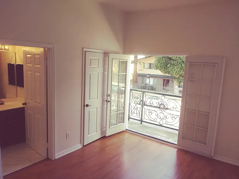 4343 Ventura Canyon Ave #101 — Photo 7