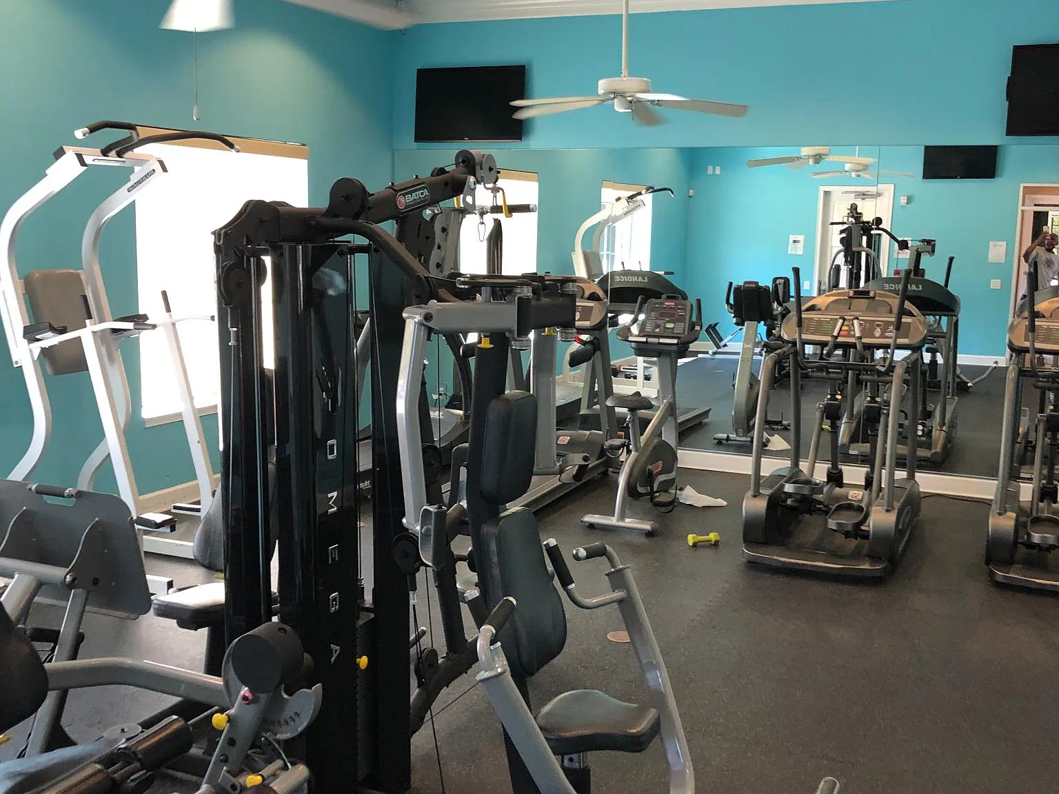 12 bed, 5000 sqft, $800 — Photo 3