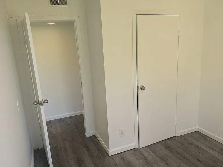227 Renner St #4 — Photo 31