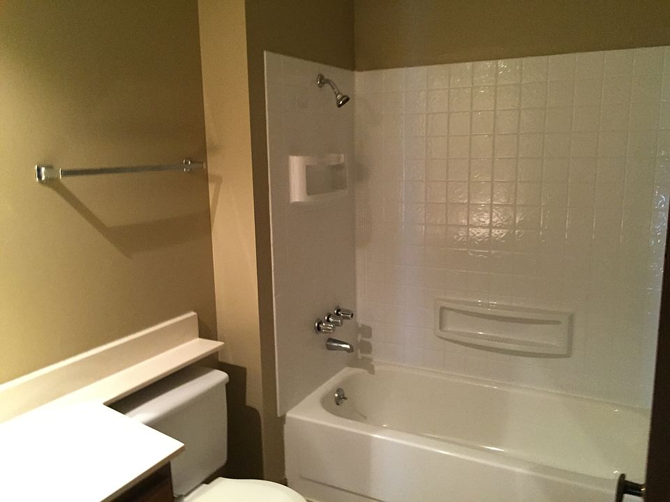 1st image of 4108 NW Apple Valley Ct