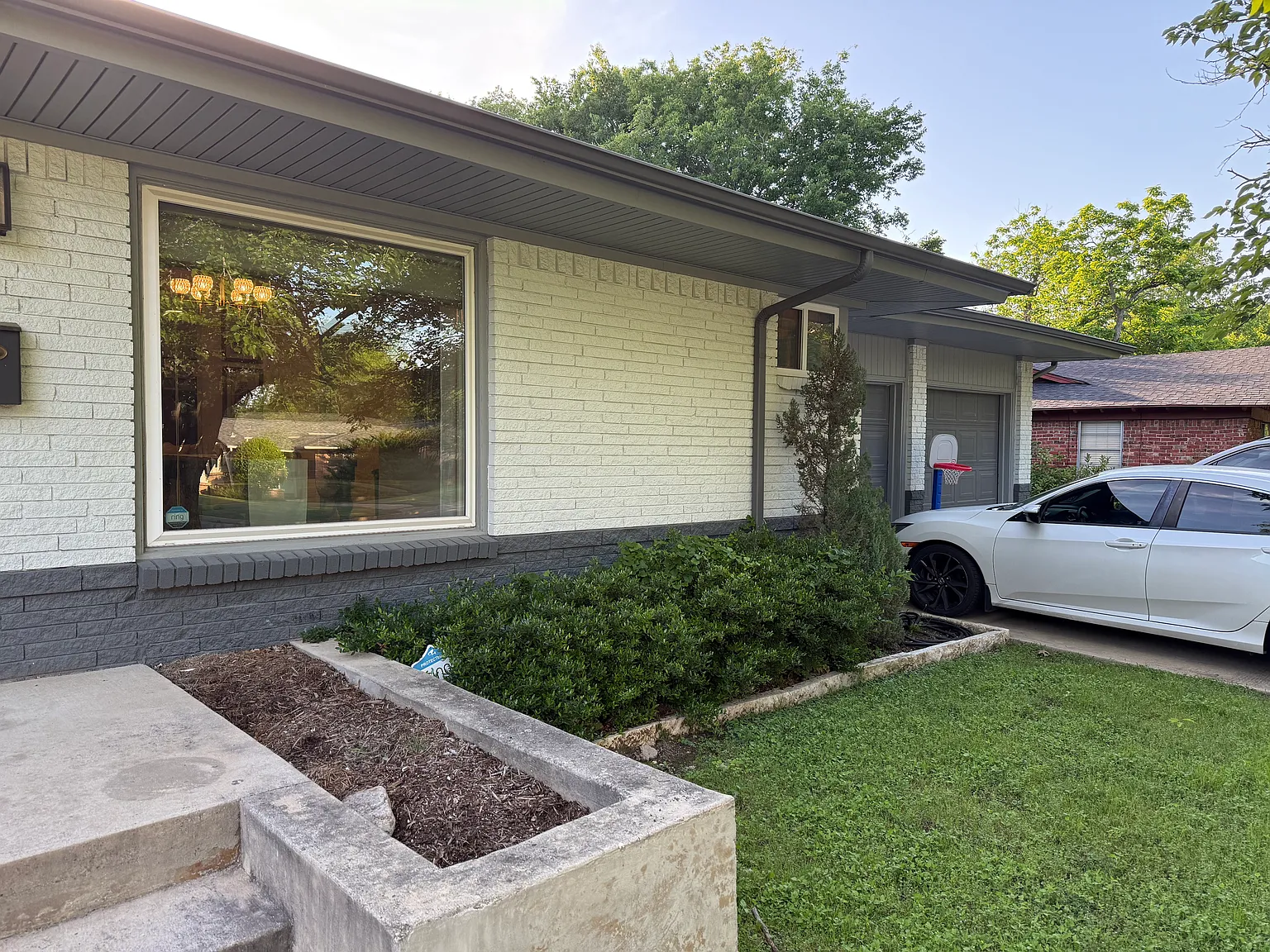 3 bed, 1731 sqft, $2,300 — Photo 3