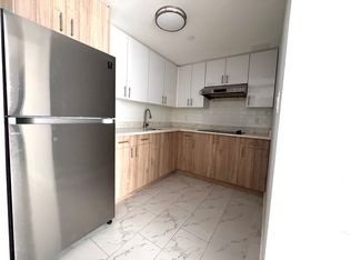 3520 146th St #4H, Flushing, NY 11354