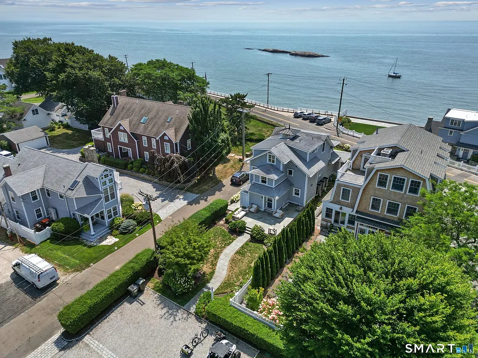 19 Middle Beach Rd