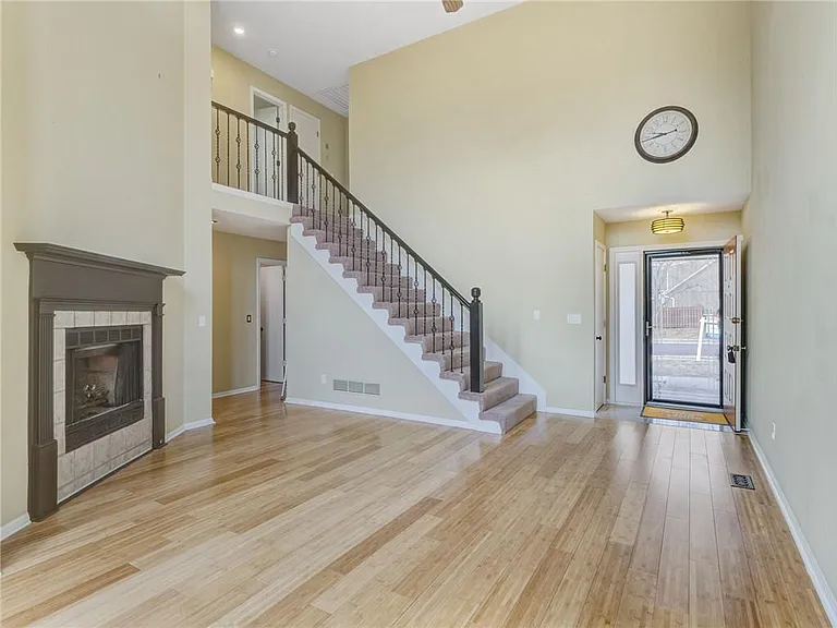 11411 Nieman Rd — Photo 5