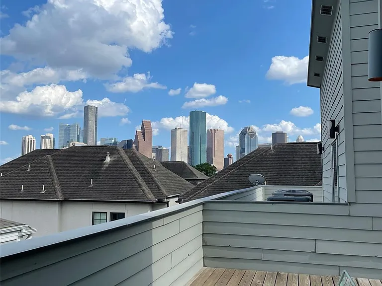 1515 Crockett St — Photo 32