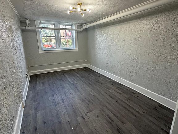 3rd image of 999 Stuyvesant Ave Basement A12