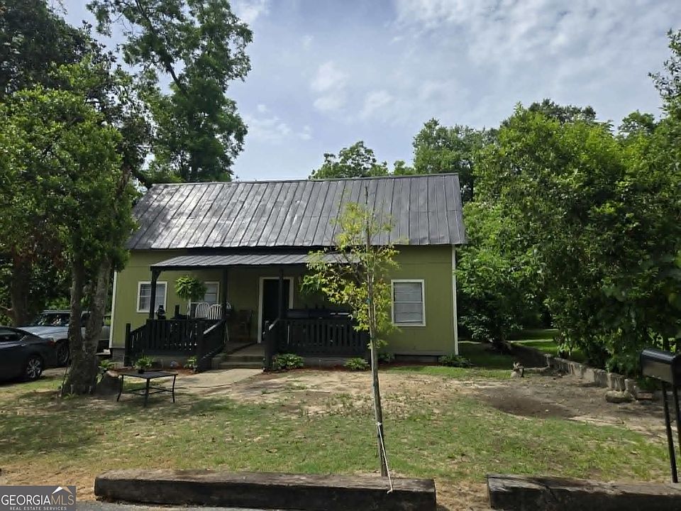 2nd image of 3 E McDuffie St