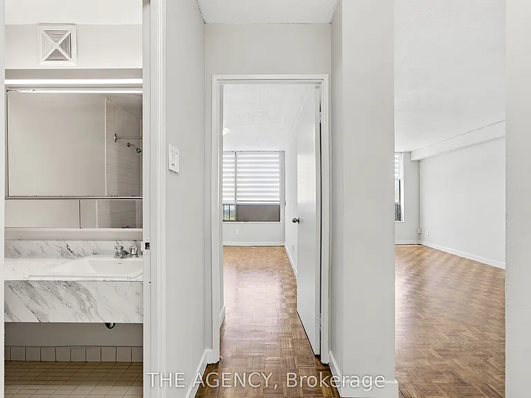 2350 Dundas St W #2511A — Photo 14