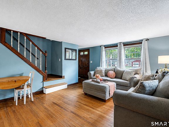 4th image of 24 Bailey Avenue