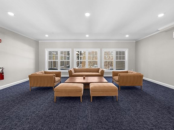 5th image of 485 Blue Hills Pkwy #2