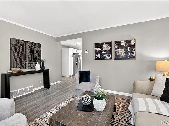 2nd image of 2639 Louis Ave