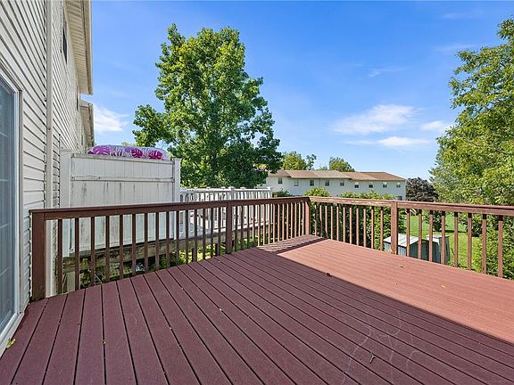 4th image of 287 Ridgeview Dr