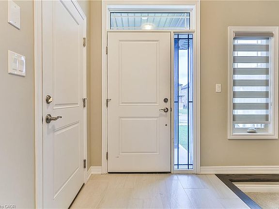 3rd image of 11 Tucker St