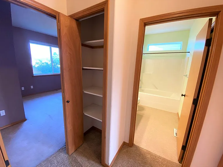 2405 N Lilac Way — Photo 18