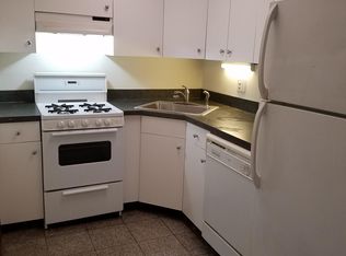 832 South St #2F, Philadelphia, PA 19147