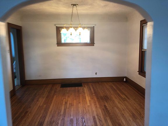 5th image of 423 Orange St