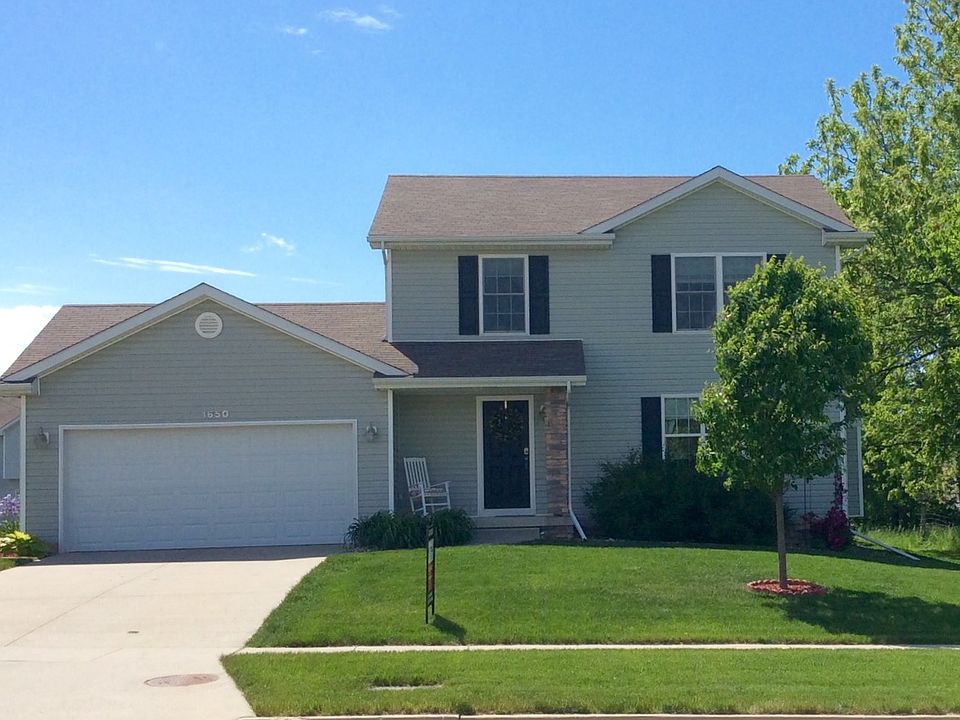 1st image of 1650 SE Greentree Dr