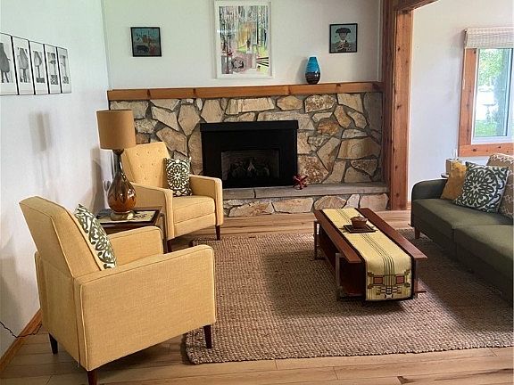 2nd image of 3755 Laurel Glenn Dr