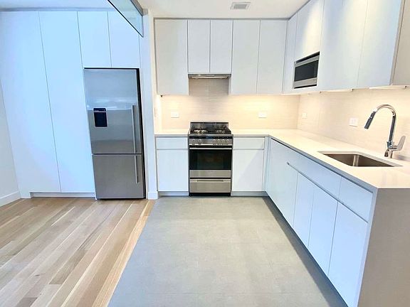 2nd image of 341 W 11th St APT 1D