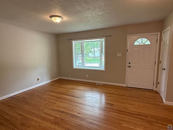 2nd image of 3504 SE 9th St