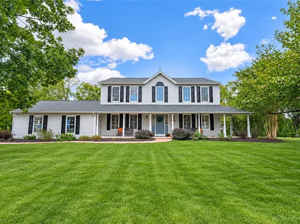 2037 Alice Dr, Bethlehem, PA 18015