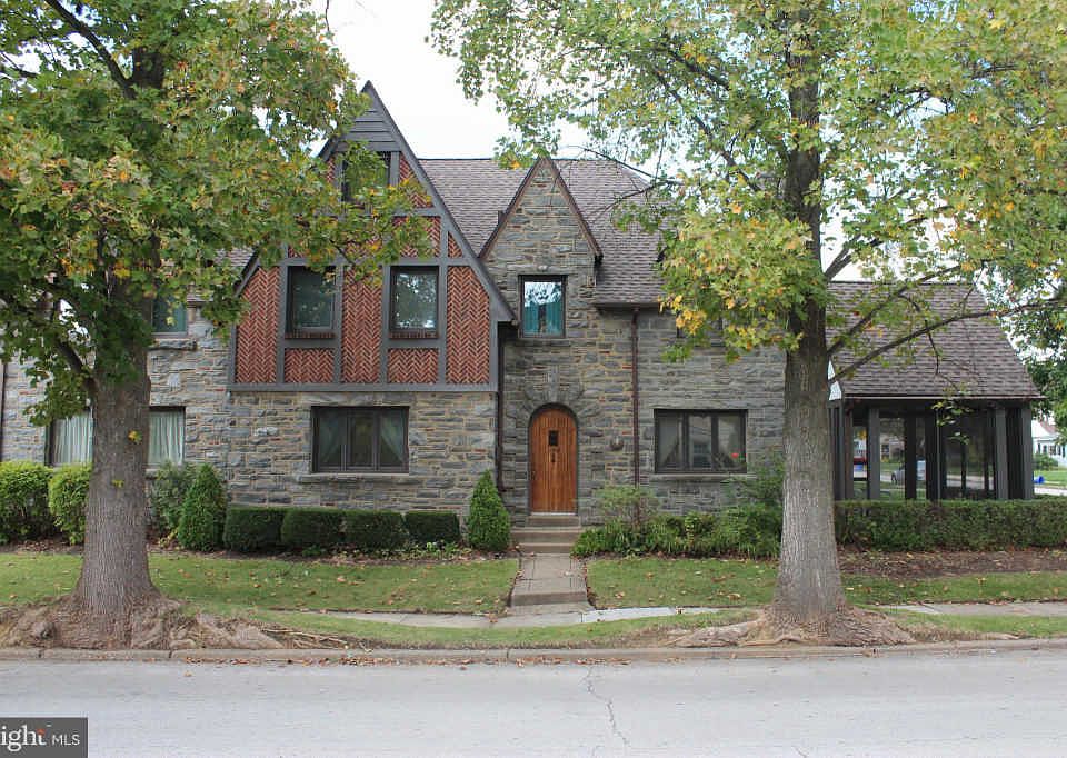 1st image of 1100 Morgan Ave