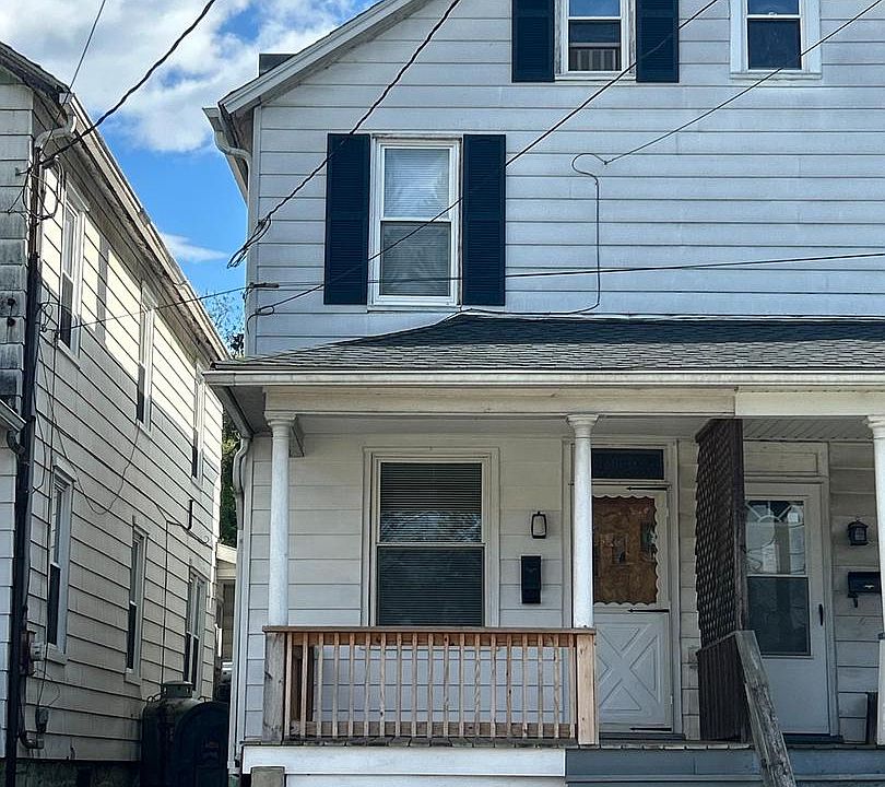 1st image of 506 E Center St