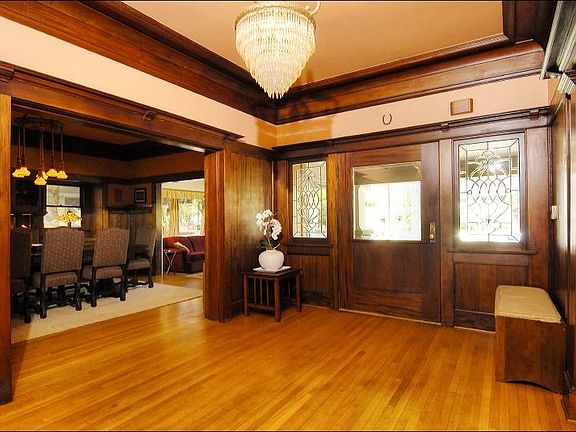 5th image of 202 S Van Ness Ave
