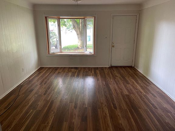 4th image of 24832 Pennie St