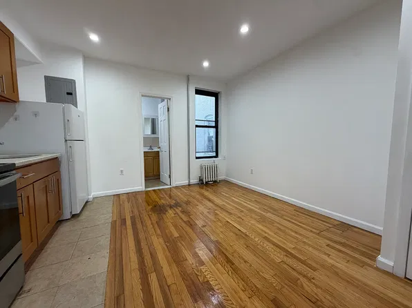 6134 Madison St APT 3A, Ridgewood, NY 11385