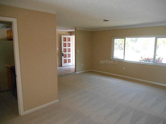 4th image of 11990 92nd Ave